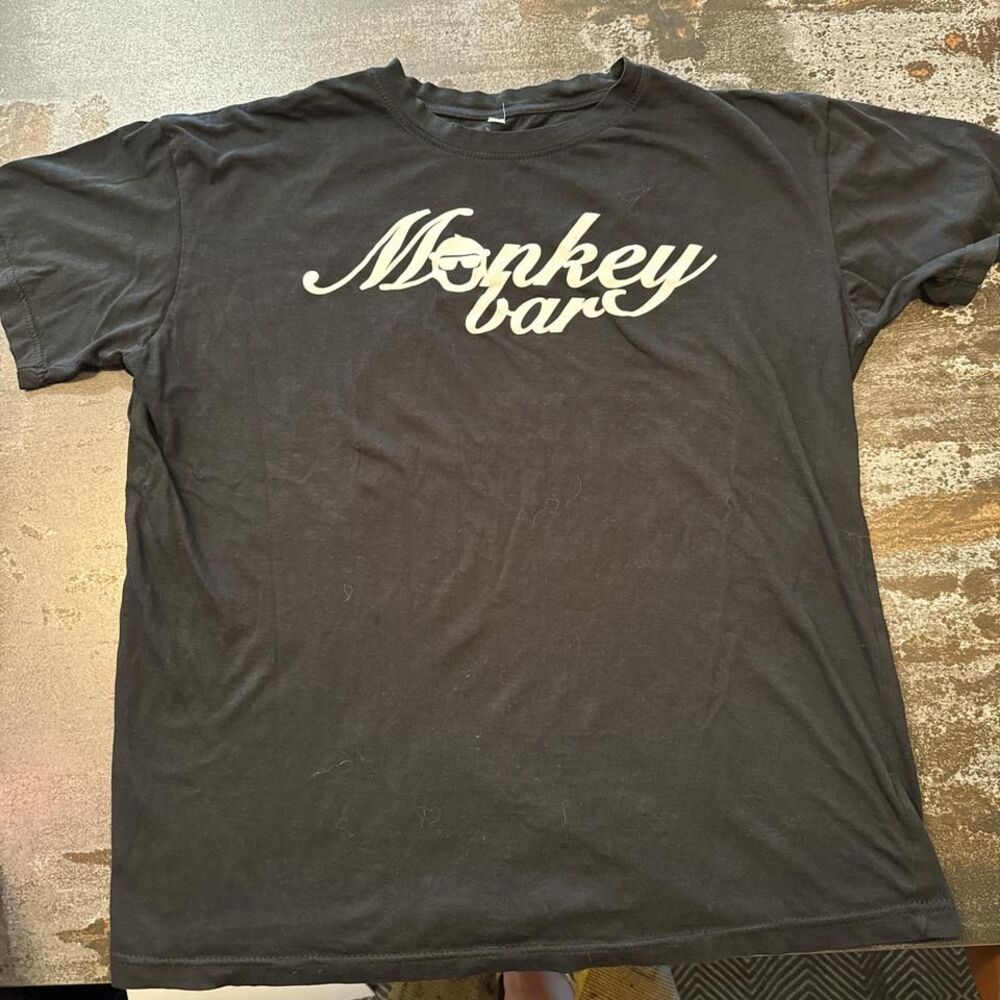 Monkey Bar‎ T-shirt Sz M